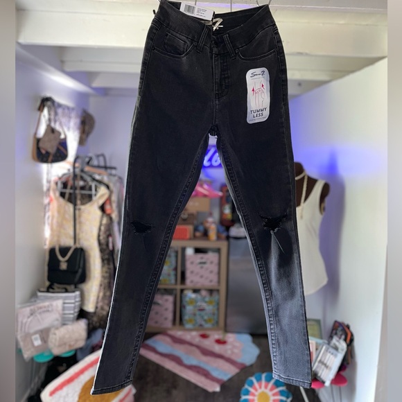 Seven7 Distressed Black Tummy Control Skinny Jeans Size 4 - Picture 1 of 7